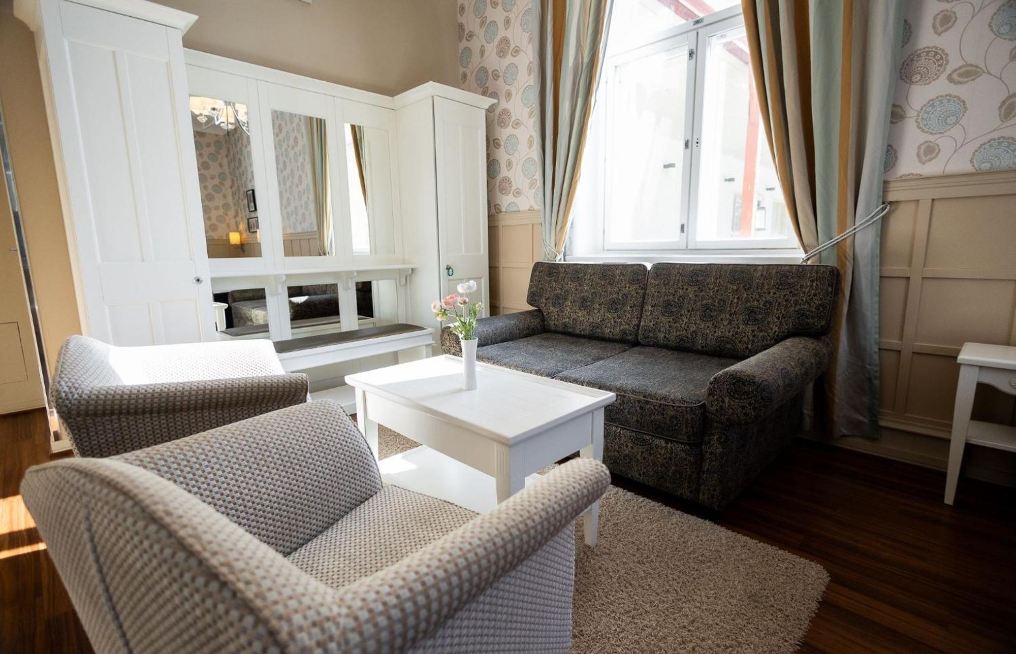 פונקהריו Hotel Kruunupuisto מראה חיצוני תמונה