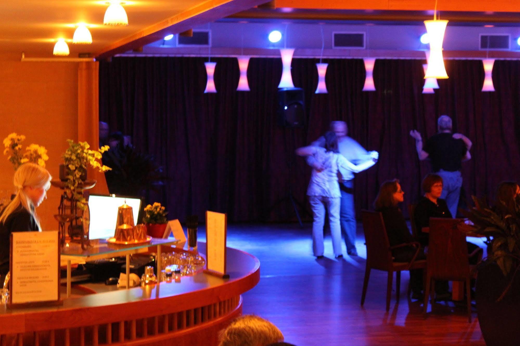 פונקהריו Hotel Kruunupuisto מראה חיצוני תמונה